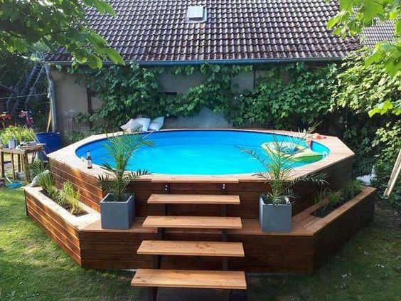 Piscine tubulaire avec piscine bois surélevée