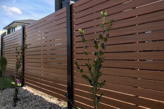 clôture ajourée bois composite ultra design