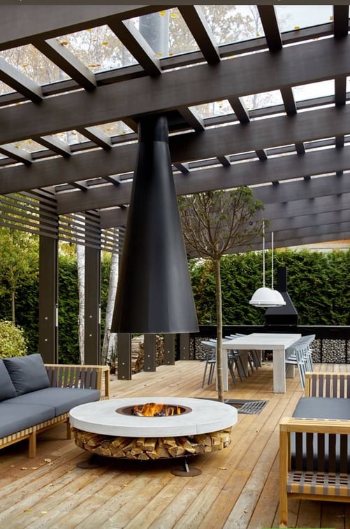 terrasse bois moderne avec pergola et brasero design