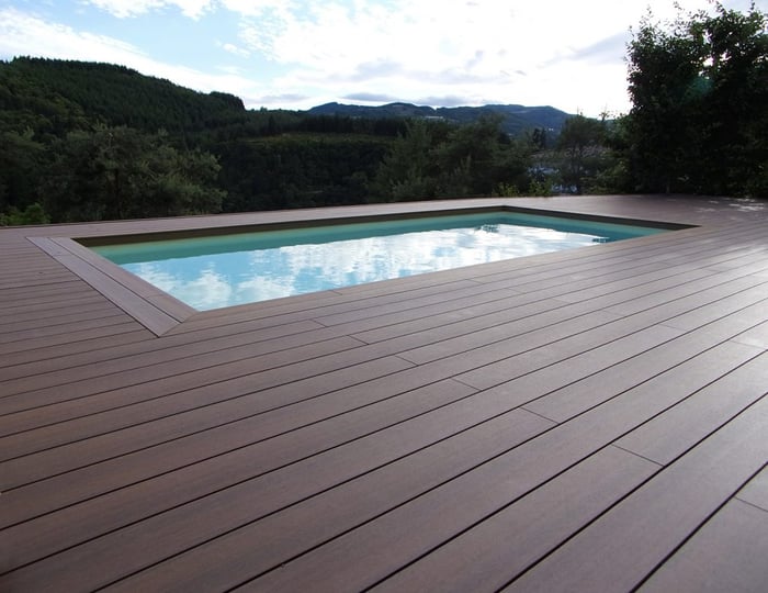 Les avantages d'une terrasse en bois composite sont nombreuses