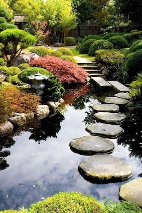 idée déco jardin zen extérieur avec bassin