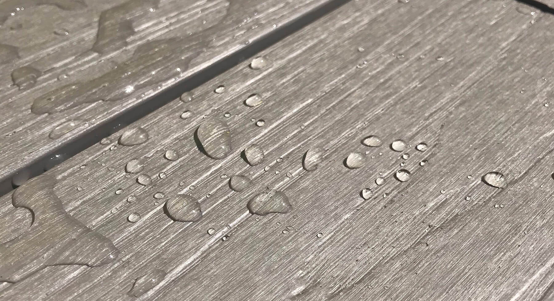 Les produits à éviter pour nettoyer une terrasse composite