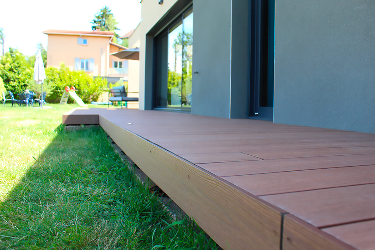 lames de terrasse en bois moderne